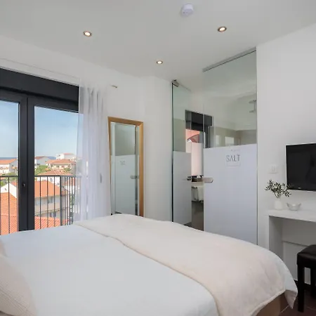 فيلة Salt - 10 People, Heated Pool, Trogir, Near & Split Airport تروغير