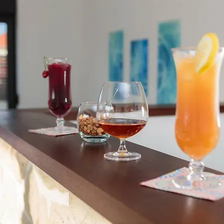 فيلة Salt - 10 People, Heated Pool, Trogir, Near & Split Airport تروغير