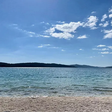 빌라 Salt - 10 People, Heated Pool, Trogir, Near & Split Airport 트로기르