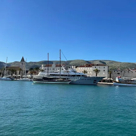 Salt - 10 People, Heated Pool, Trogir, Near & Split Airport * 트로기르