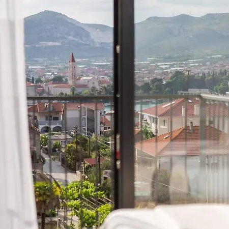 Salt - 10 People, Heated Pool, Trogir, Near & Split Airport 빌라 트로기르