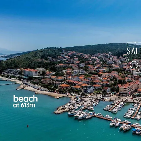빌라 Salt - 10 People, Heated Pool, Trogir, Near & Split Airport 트로기르