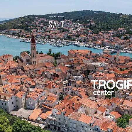 Salt - 10 People, Heated Pool, Trogir, Near & Split Airport Villa Trogir