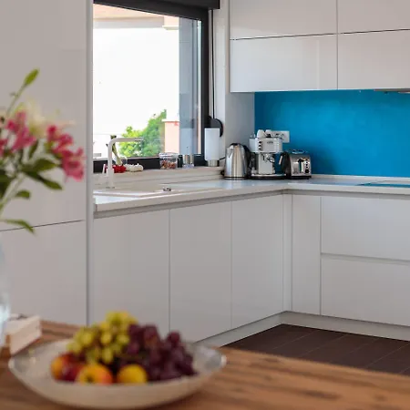 Salt - 10 People, Heated Pool, Trogir, Near & Split Airport 빌라 *