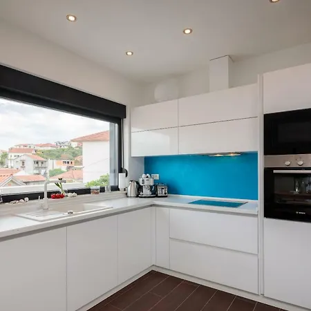 Salt - 10 People, Heated Pool, Trogir, Near & Split Airport * 트로기르