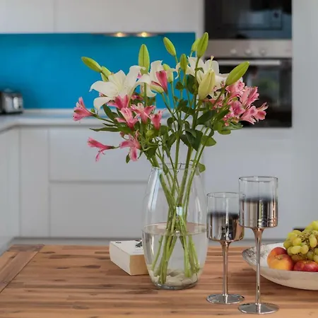 빌라 Salt - 10 People, Heated Pool, Trogir, Near & Split Airport 트로기르