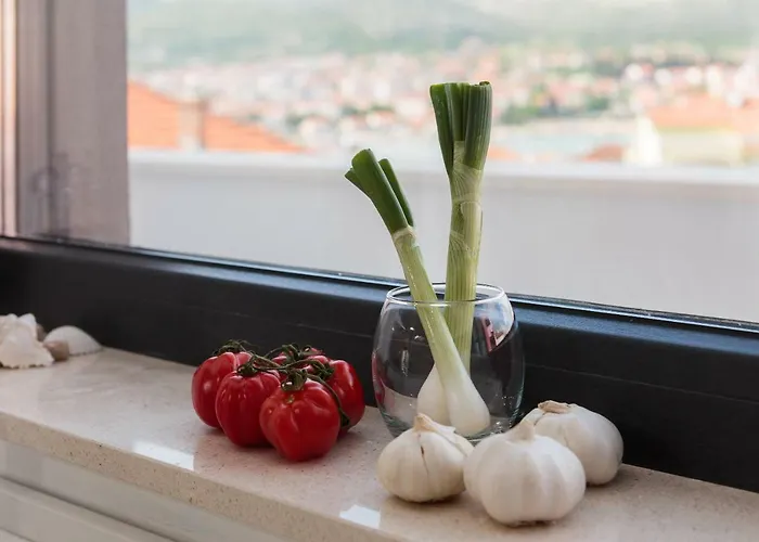 Salt - 10 People, Heated Pool, Trogir, Near & Split Airport Villa