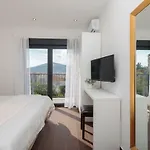 빌라 Salt - 10 People, Heated Pool, Trogir, Near & Split Airport