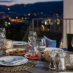 Salt - 10 People, Heated Pool, Trogir, Near & Split Airport 빌라 *